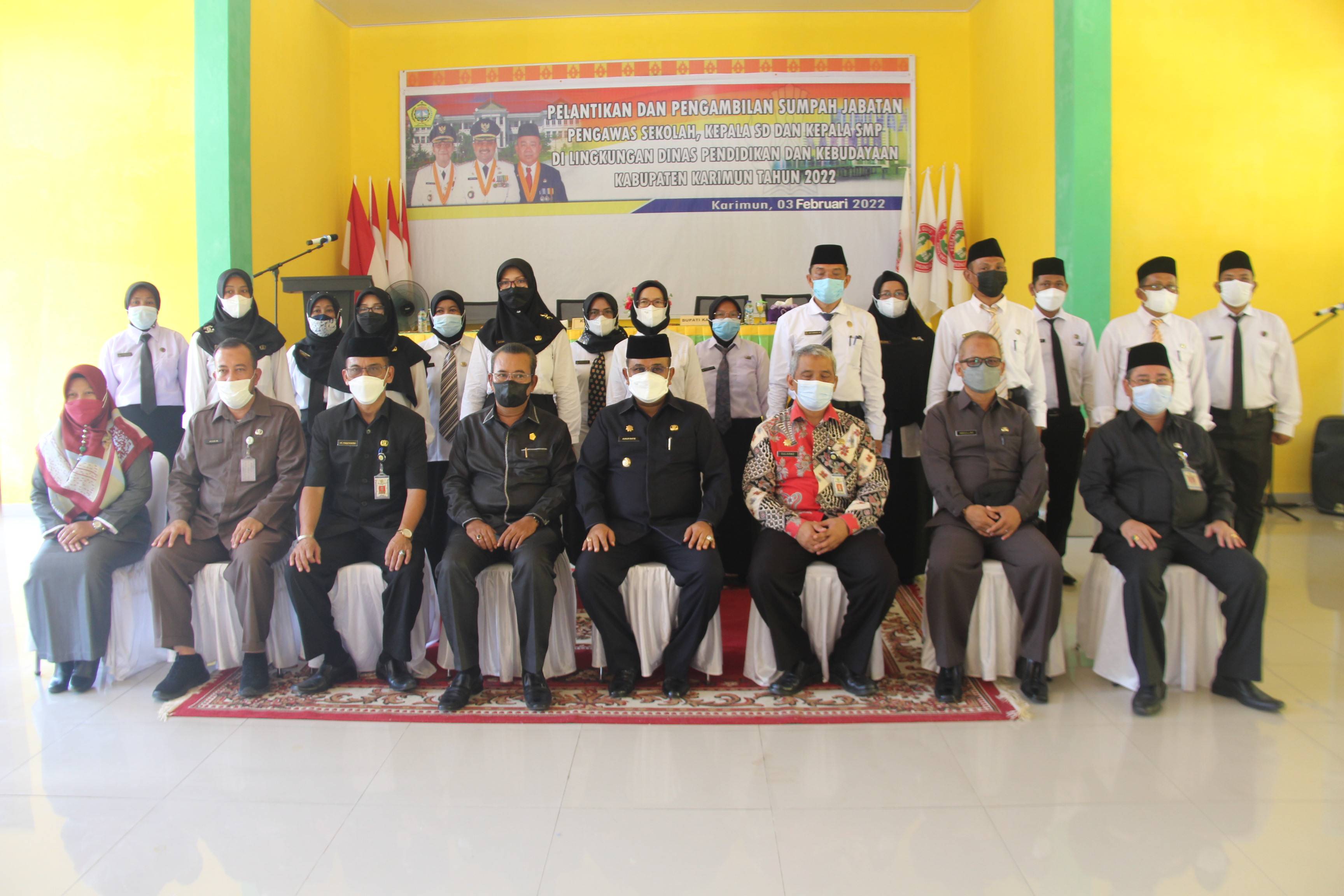 KETUA DPRD KABUPATEN KARIMUN MENGHADIRI PELANTIKAN PENGAWAS SD DAN SMP