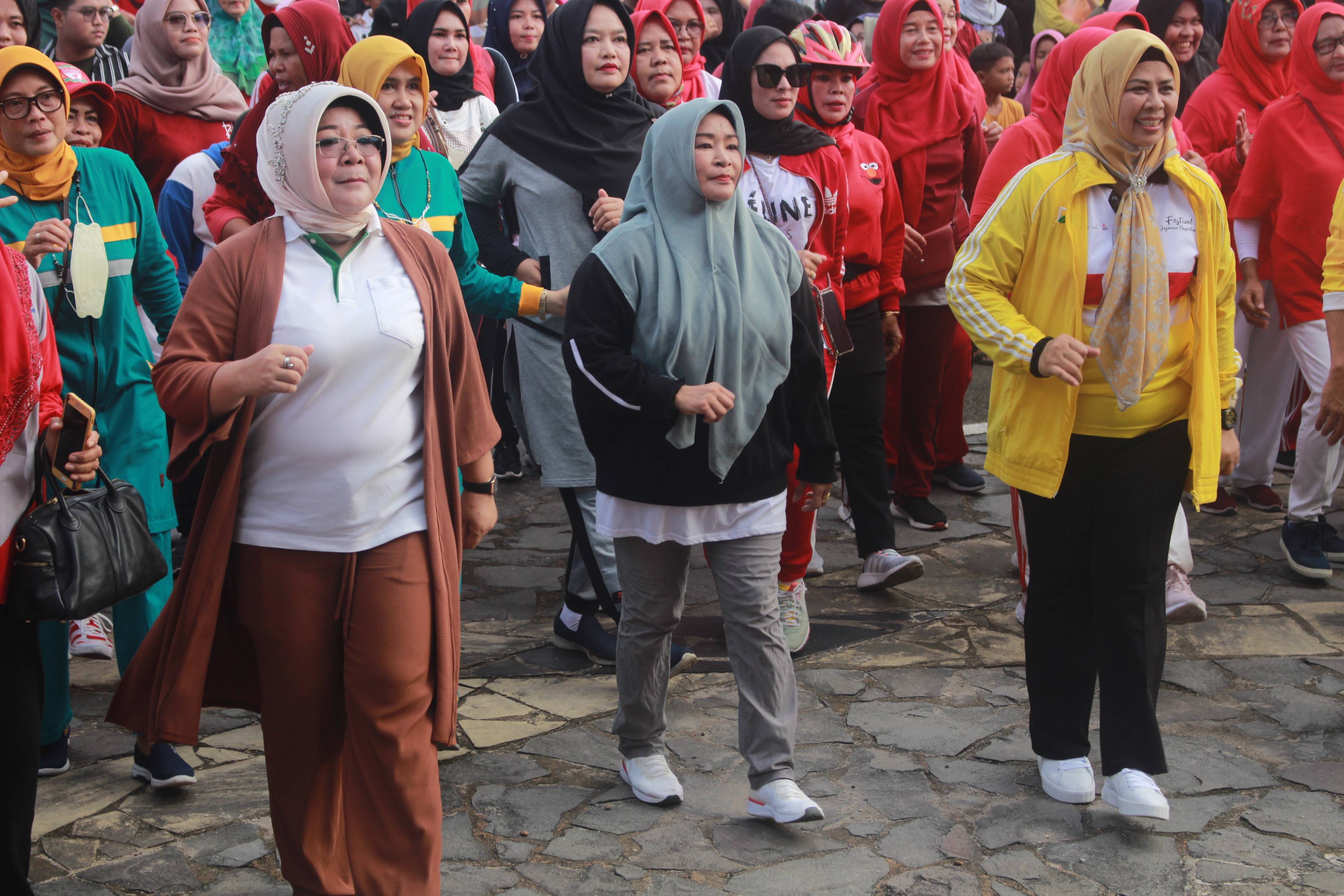 SEMARAK FESTIVAL JAJANAN NUSANTARA DAN CAR FREE DAY DI COASTAL AREA