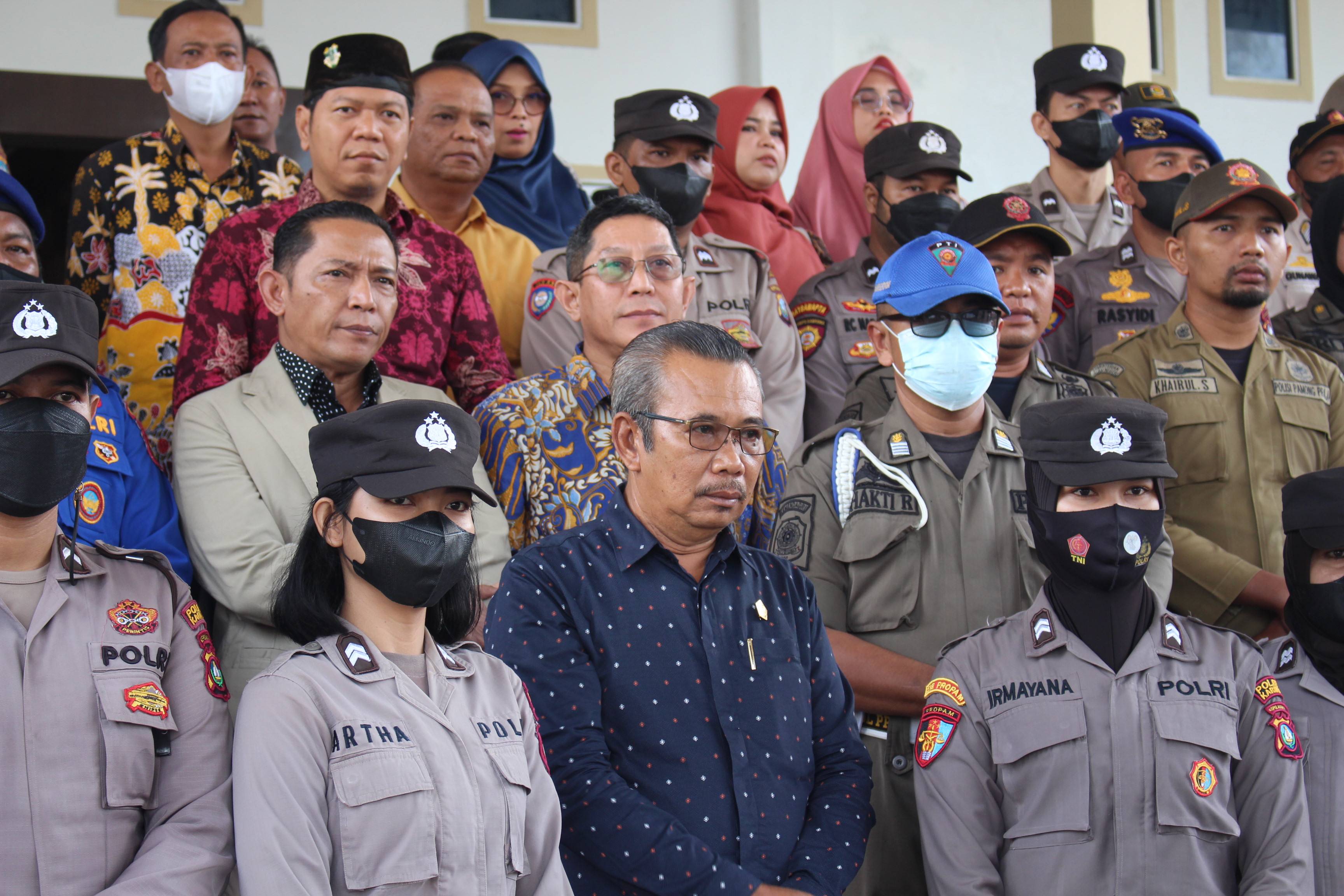 DPRD Kabupaten Karimun menerima aksi Demostrasi dari Konfederasi Serikat Pekerja Seluruh Indonesia (KSPSI) perihal Kenaikan BBM